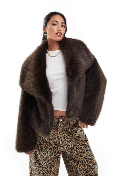 ABRIGO CORTO DE GAMUZA