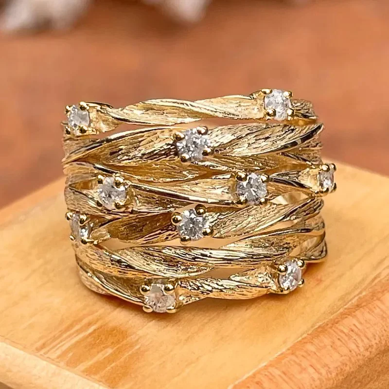 Anillo Vintage de oro con zirconia